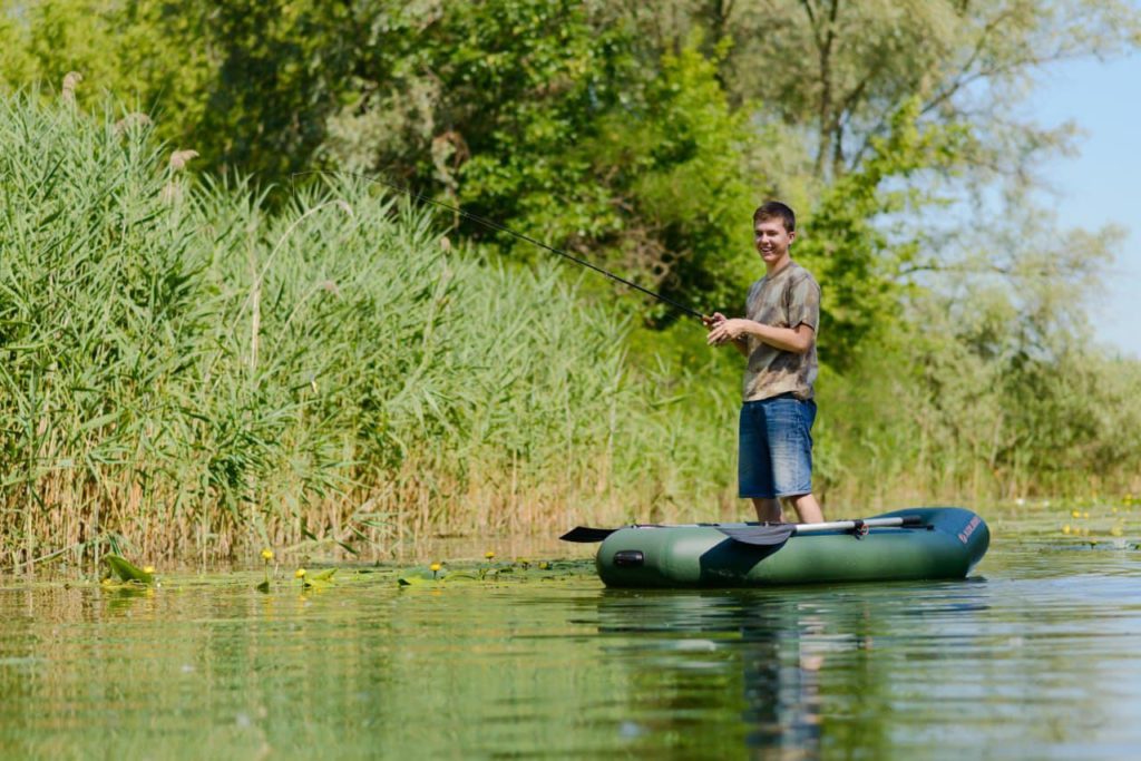 What are the best inflatable fishing boats? [Buying Guide 2021]