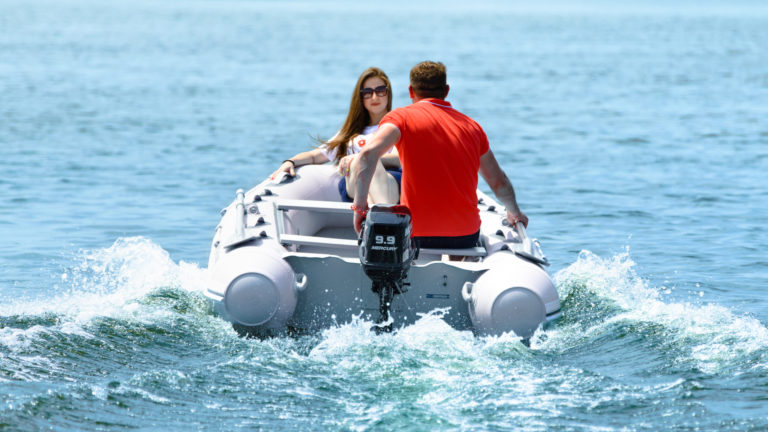 How to choose an outboard motor