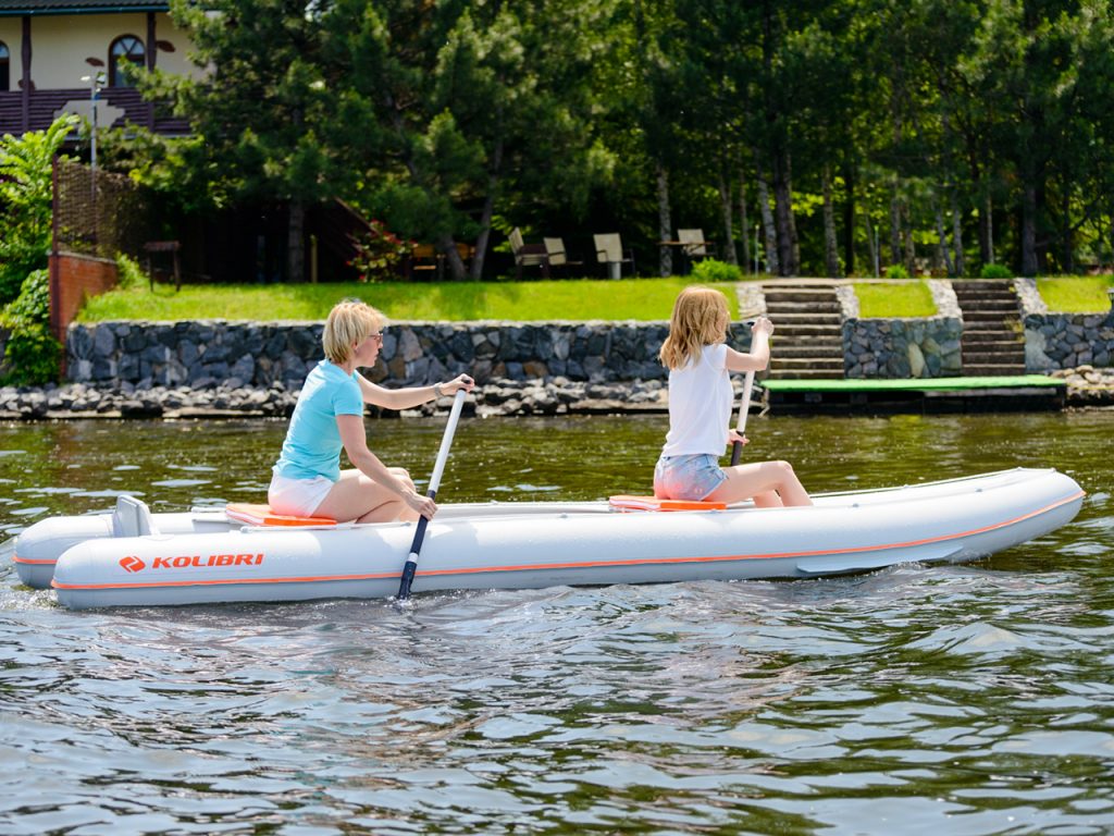 Sporty 4 Seat Boat With Accessories For Leisure 